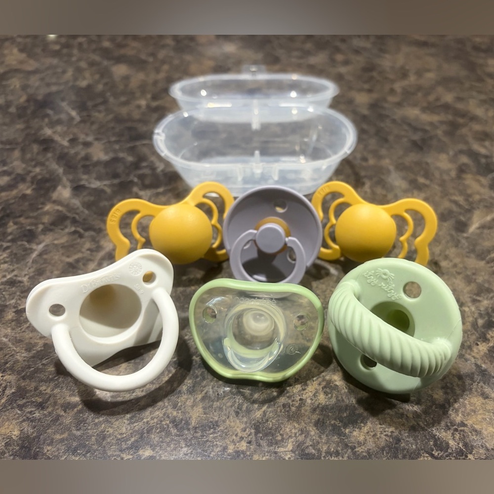 Lot of 6 Pacifiers with Sterilizing Case